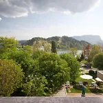 Lakefront - & Maison d'hôtes