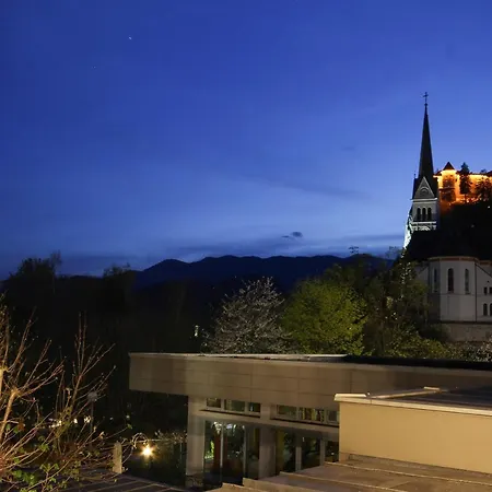 Lakefront - & Casa de hóspedes 3*