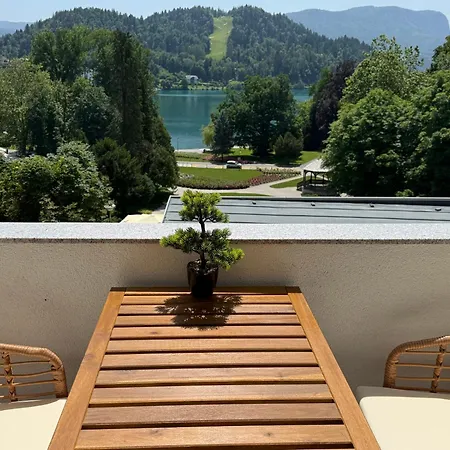 Lakefront - & Gæstehus Bled