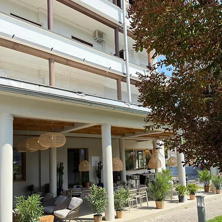 Πανσιόν Lakefront - &